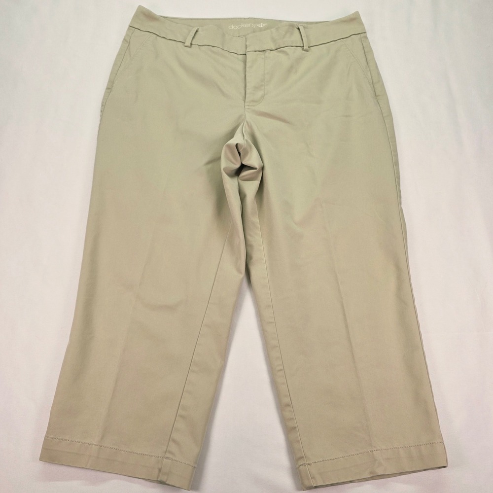 Dockers Womens Khaki Capri Pants Tan Straight Leg Stretch Crop Size 12
